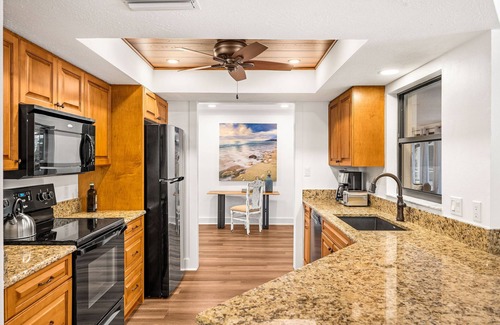Fruitville House | Tropical Paradise! Family-Friendly Home Near The Beach!