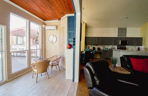 Trailwood House | Tropical Paradise in Garden Lakes!