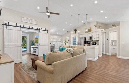 Wabasso Beach House | Tropical Paradise, just a short walk to the beach.