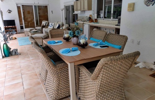 Jensen Beach House | Tropical paradise getaway on the Treasure Coast (FL)