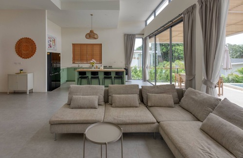 Srithanu Villa | Tropical Peaceful Poolside Retreat