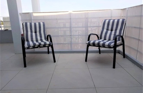 Pereybere Apartment | Tropical penthouse with 2 suites and sea views