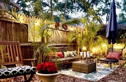 Downtown Apartment | Tropical, private, downtown