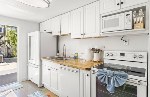 Marathon House | Tropical Private Home w/Hot Tub,BBQ. Bring Your Boat, RV Parking