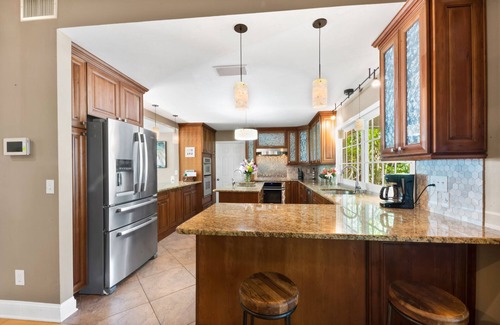 Stuart House | Tropical Resort Style Retreat w/Pool House 4BR, 3 Bath