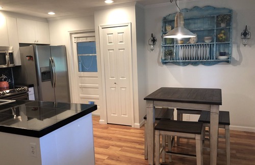 Stuart House | Tropical Retreat! Bungalow 629