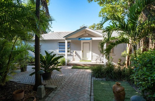 Key Largo Villa | Tropical Retreat Villa on Lush Acre