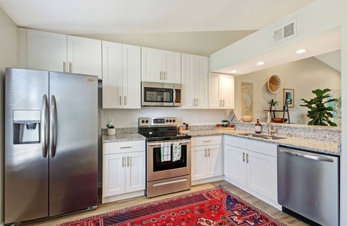 Atlantic Beach House | Tropical Townhome — 5 min from the beach!