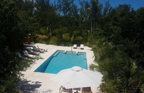 Dunmore Town House | Tropical Vacation at this Beautiful Town Home with Pool for the Holidays. #3