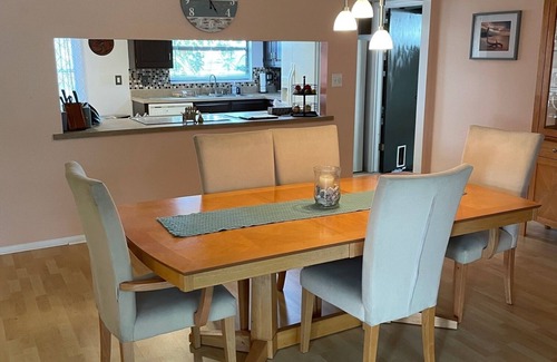 Venice Gardens House | Tropical vacation house with large, heated pool and spacious, open floor plan