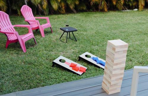 Parkside House | Tropical Vibes in Hollywood: Pool Hot Tub Fun