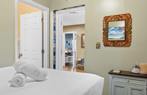 Royal Poinciana House | Tropical villa