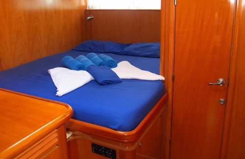 Placencia Boat Rental | Tropical Yacht Charters - All-Inclusive.... Family Vacations.
