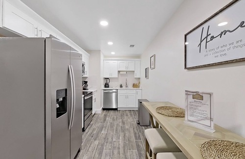 Pinecrest West Park Villa | Tropicaly Blooms