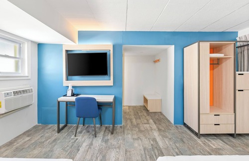 Wildwood Hotel | Tropicana Motel