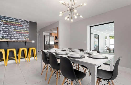 South Gate Ridge House | TropicSota Bliss: Your Coastal Haven in Sarasota