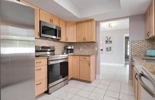 South Gate Ridge House | TropicSota Bliss: Your Coastal Haven in Sarasota