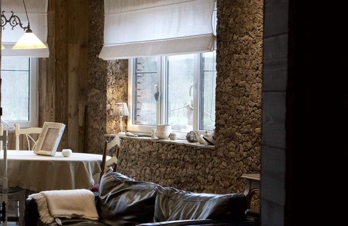 Florennes Ski Chalet | Trou des cloches with Jacuzzi and private ponds