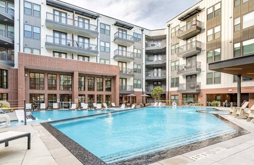 Hancock Apartment | Troubadour Landing #456 I Modern 1 Bed Apt in Austin