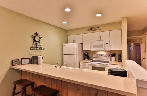 Harbor Springs Condo | Trout Creek Condo #121, Harbor Springs Condo! Beautiful, Get Away for Any Season