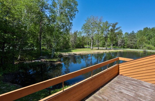 Harbor Springs Condo | Trout Creek Condos , Condo #16, 2 Bdrm Loft, Sleeps 8