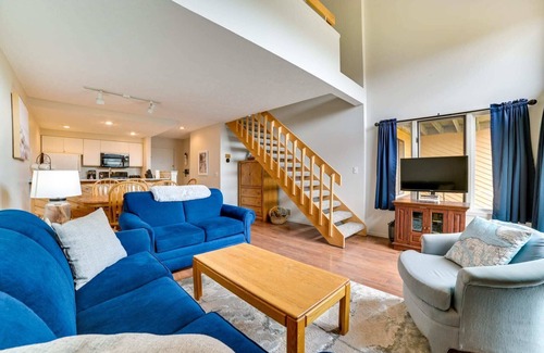 Harbor Springs Condo | Trout Creek Resort Condo - 1 Mi to Nubs Nob!
