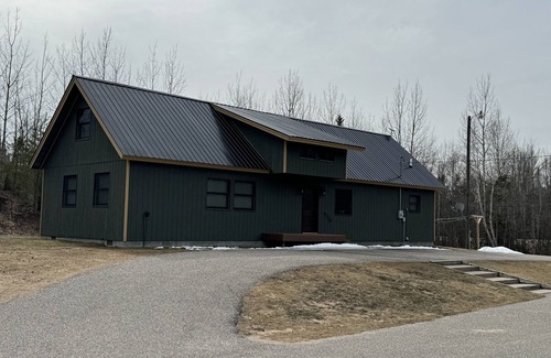 Rudyard House | TROUT LAKE - Unique U.P. Lodge on Trail - Sleeps 18 - Starlink internet!