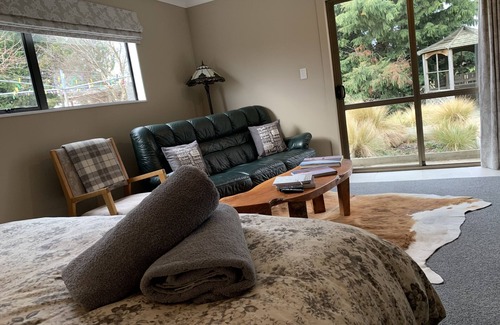 Ranfurly Bed & Breakfast | Trout n Trail BnB