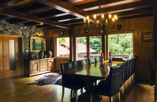 Leresti House | Trout Waterfall Retreat