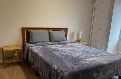 Troy House | Troy Retreat: Cozy with Modern Amenities
