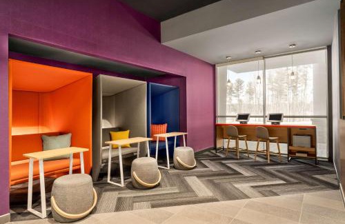 Latham Hotel | Tru By Hilton Albany Airport, Ny