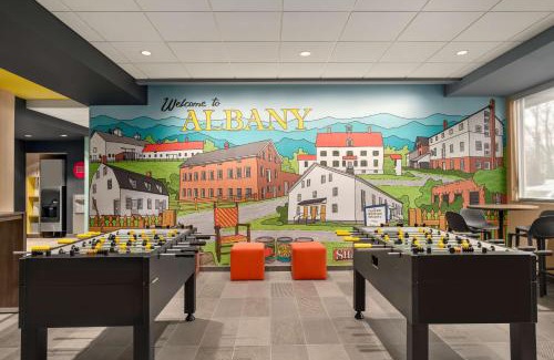 Latham Hotel | Tru By Hilton Albany Airport, Ny