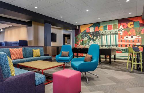 Bracebridge Hotel | Tru By Hilton Bracebridge, On