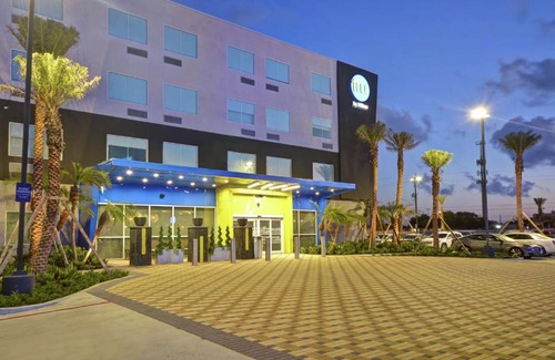 South Side Hotel | Tru By Hilton Corpus Christi South Padre Island Dr