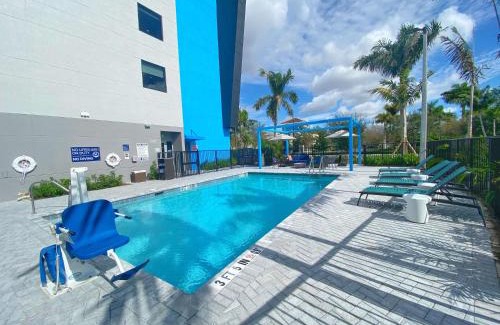 Miramar Hotel | Tru By Hilton Miramar