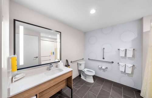 Plano Hotel | Tru by Hilton Plano Hwy 75