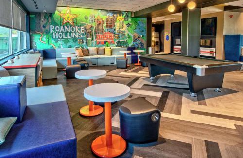 Hollins Hotel | Tru By Hilton Roanoke Hollins