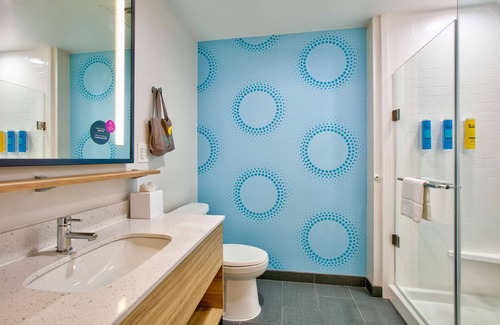 Far North Central Hotel | Tru By Hilton San Antonio At The Rim, Tx