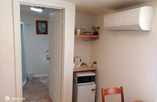Sheffield Apartment | True Blue Four - Couples Plus