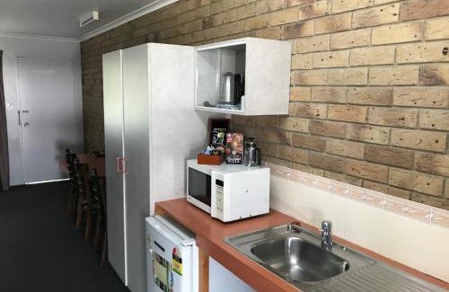 Parkhurst Hotel | True Blue Motor Inn