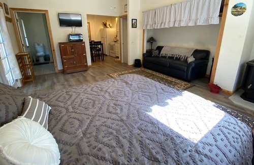 Foresthill Apartment | TrUe Country Studio in Foresthill