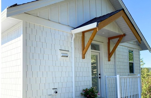 Juan de Fuca Electoral Area Cottage | True Healing Ocean Retreat