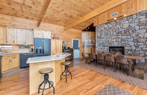 Northville Ski Chalet | True Lakefront 3-Unit: Hot Tub~Gameroom~Firepit!