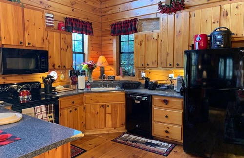 Murphy Cabin | True Log Home In The Mountains