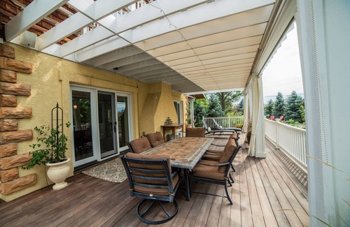 Boulder House | True Luxury Estate Perfect For Small Reunions Or A Family Get-Away