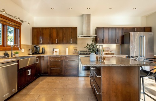 Nordic Estates House | True SKI IN/OUT | Luxury 6BR | Hot Tub | Sauna | Media Room | Garage | Managed By Aloha Whistler