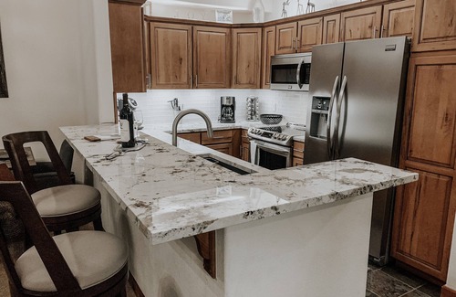 Four O'Clock Condo | TRUE Ski-In Ski-Out Luxury 2 bd. 2 bth -Riverbend Lodge -Perfect location!
