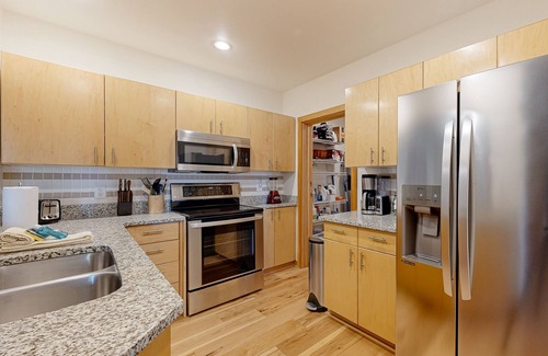 Salt Lake Mountain Resorts Condo | True ski-in/ski-out at Solitude Resort Creekside with view of Apex lift