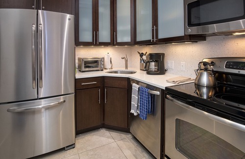 Vail Condo | True ski-in/ski-out directly at the base of Vail Mountain. Outdoor pool!