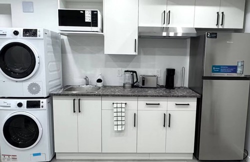 Winnipeg Apartment | Trueserve Elegant 1-Bedroom Basement Suite